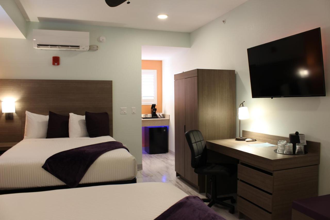 Worthington Of Logan Hotel Екстериор снимка